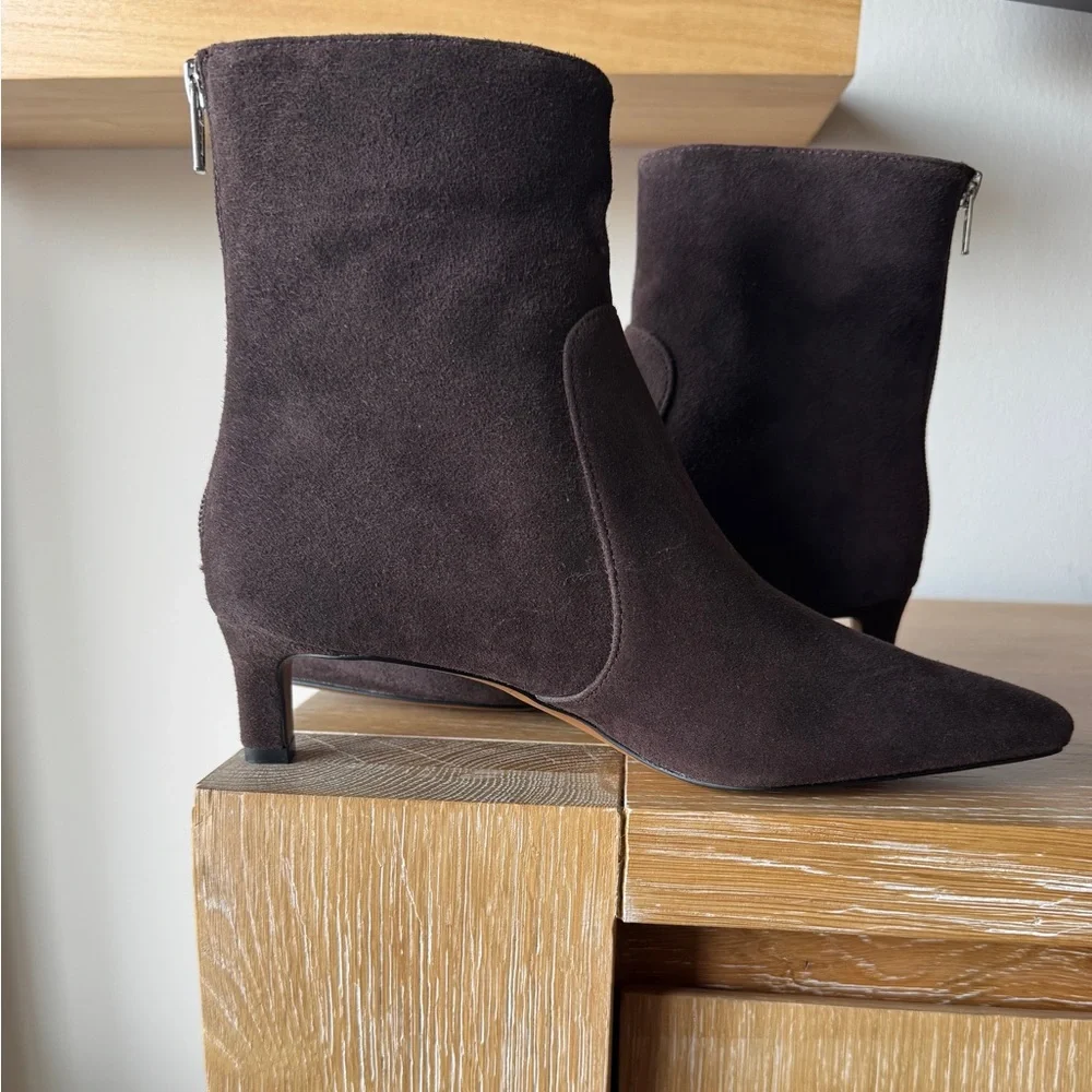 NWOB MADEWELL Women’s The Dimes Kitten-Heel Boot Dark Roast Suede Size 7.5 NR863